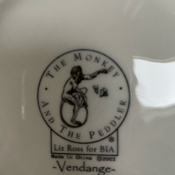 4- 6.5” Dessert, cheese, or appetizer plates.2 of each design. - Picture 7 of 7